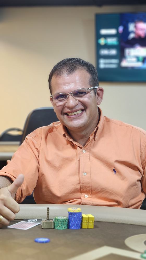 Jogador na mesa da Quadra