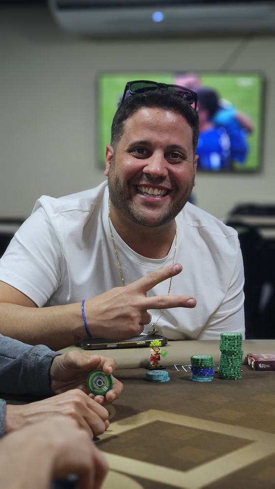 Jogador na mesa da Quadra